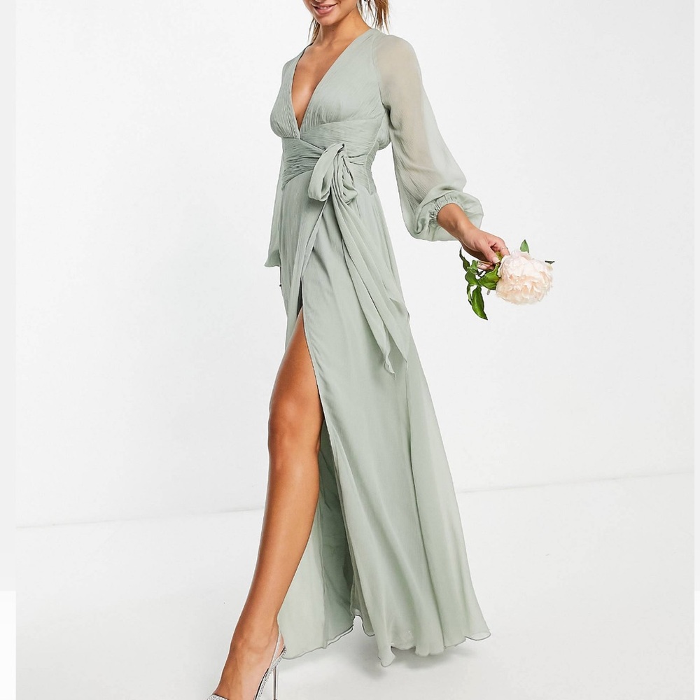 NEW WITH TAGS ASOS DESIGN sage green formal dress🪩🕺🏻